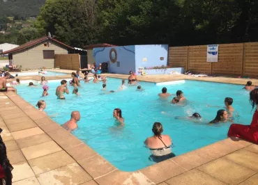 camping saumont 3 étoiles aixlesbainsrivieradesalpes piscine