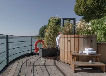 Bed and Bicycle - La Péniche