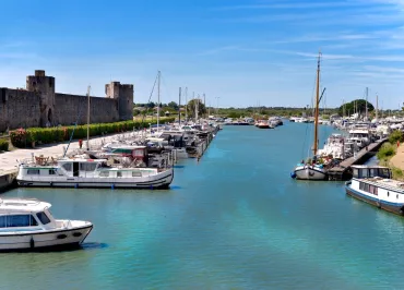 Port maritime de plaisance d'Aigues-Mortes