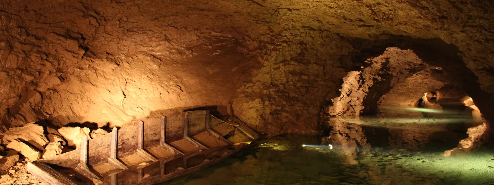 Lac souterrain Grottes de la Balme