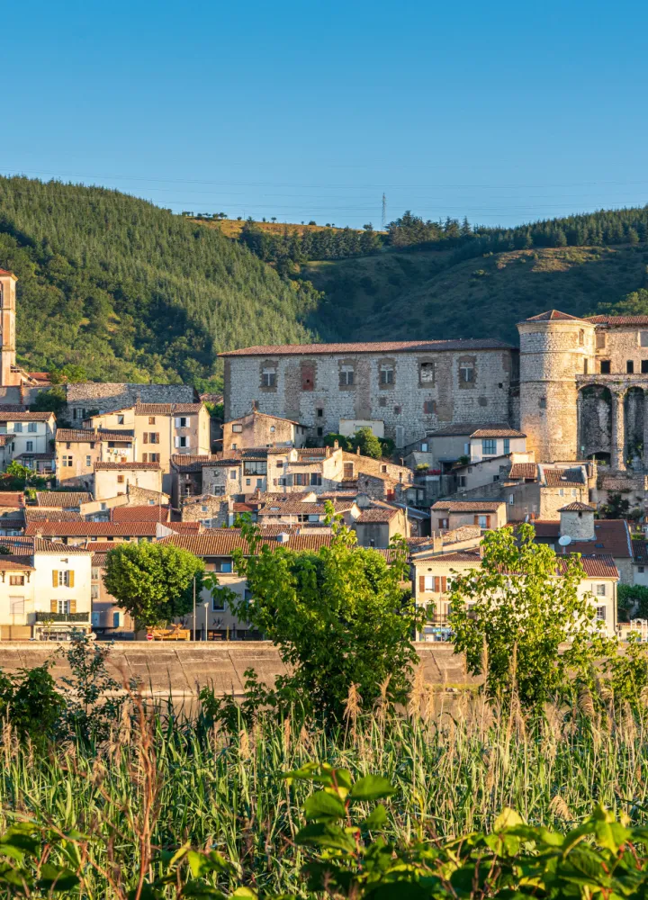 Tournon-sur-Rhône sur la rive d'en face