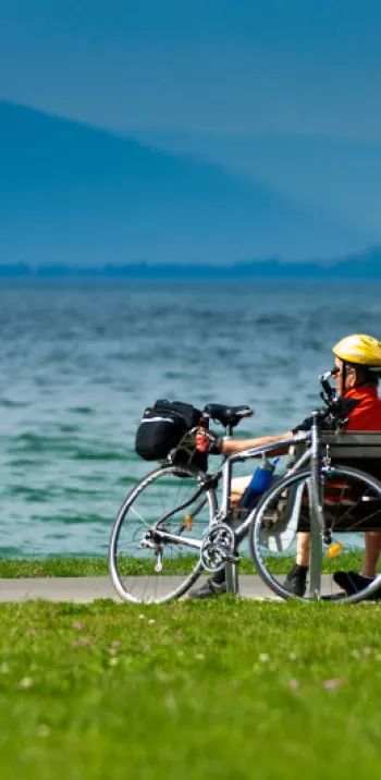 Pause vélo sur les rives du lac du Bourget (73) 