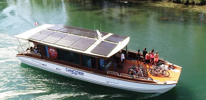 Croisière fluviale sur le Rhône à la journée bateau/vélo avec les canotiers