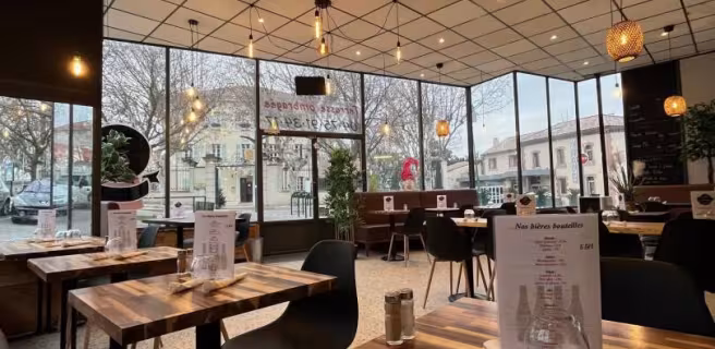 Le Provenc'Hall