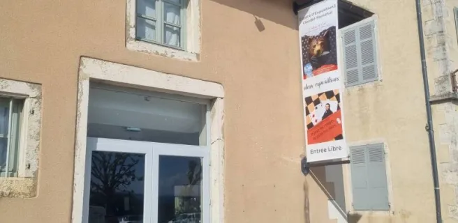 Entrée de l'espace d'expositions Claudel-Stendhal