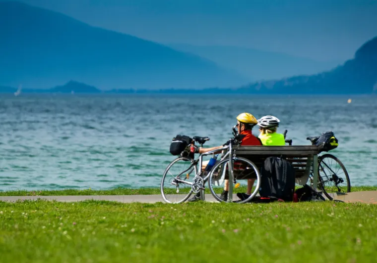 Pause vélo sur les rives du lac du Bourget (73) 