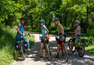 Cyclistes sur la ViaRhôna