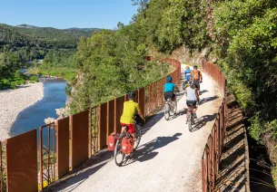 Cyclistes sur la Dolce Via 