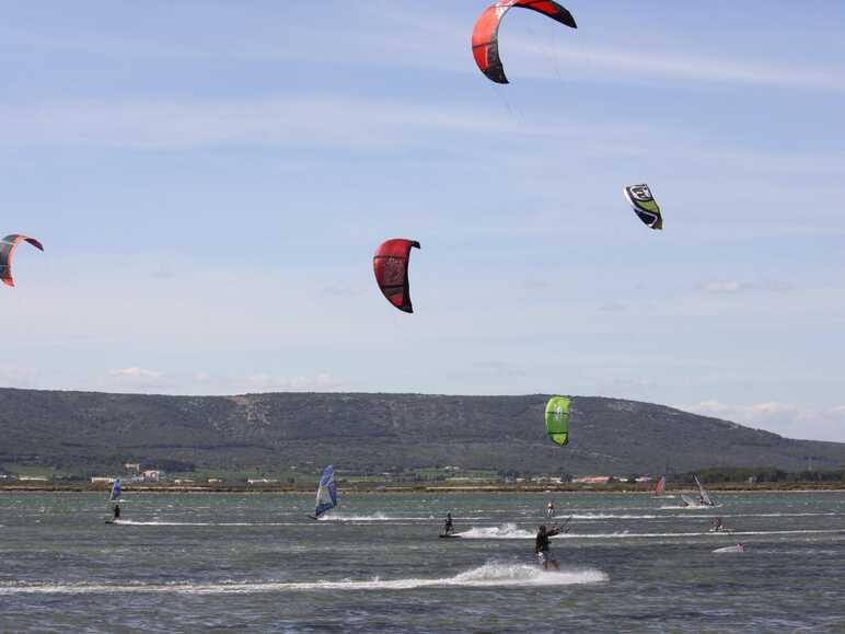 Voile, kite-surf, kayak, paddle en Méditerranée 