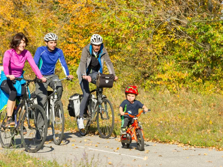 ViaRhôna dans le Nord de l'Ardèche en famille